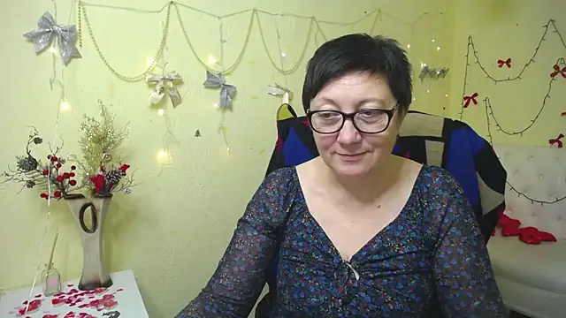 EmilyL0ve live sex cam