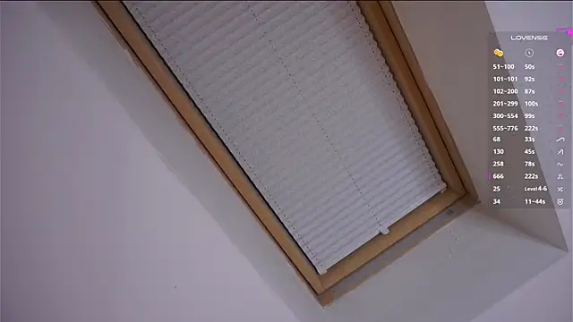 LeonaBelhumeur live sex cam