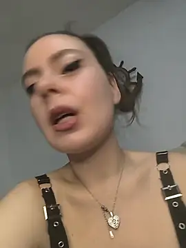 Stoned-baby69 live sex cam