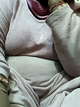 Desi_Biwi's cam snapshot