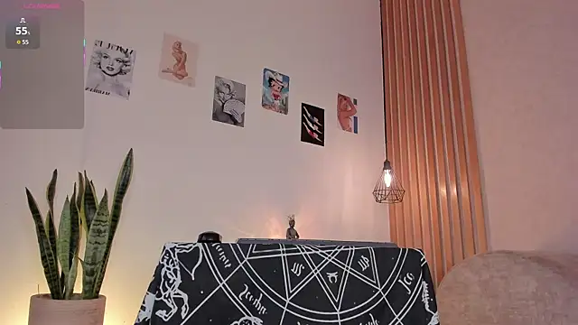 PawgGirl18's cam snapshot