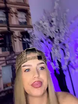 AubrieleRouj1 live sex cam