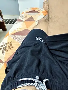 Mallu_kalikar_69's cam snapshot