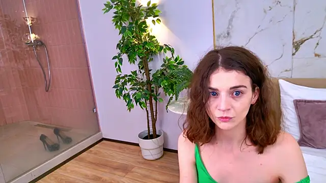 NikkaBush's cam snapshot