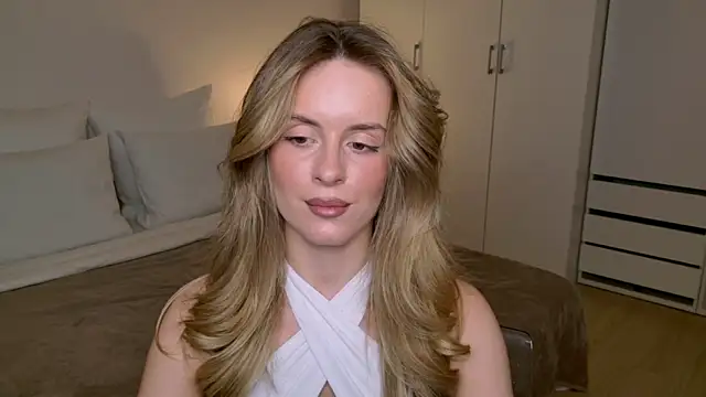 RozzitaBedberry live sex cam