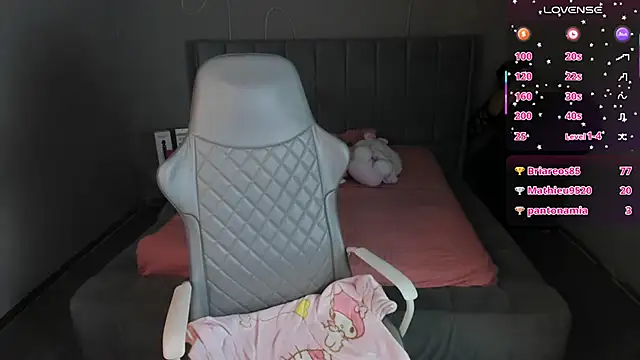 Kiara_myler live sex cam