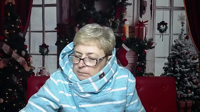 EmiliaGree live sex cam