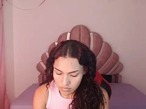 Naya__fox723's cam snapshot