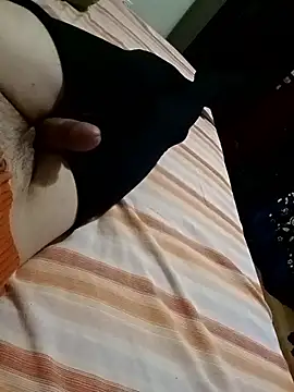 Hrnyallthetime's cam snapshot