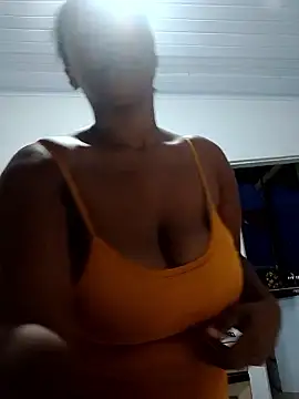 MichelyMaia live sex cam