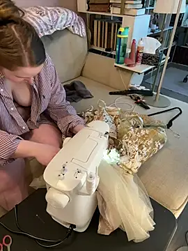 GingerSnap33 live sex cam