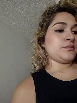 Sara_smiiith211 live sex cam