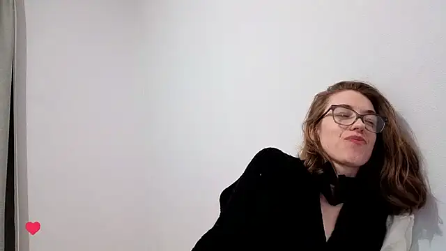 Juicy-Wet-Pussy live sex cam