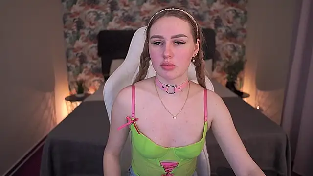 GabriellaJass live sex cam