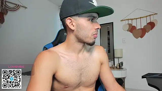 mateoleonee's cam snapshot