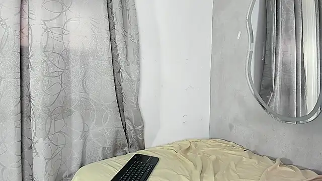 elysha_venus_'s cam snapshot