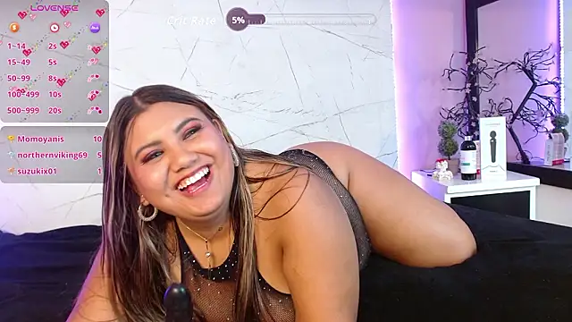 Aliyah_Ramana's cam snapshot