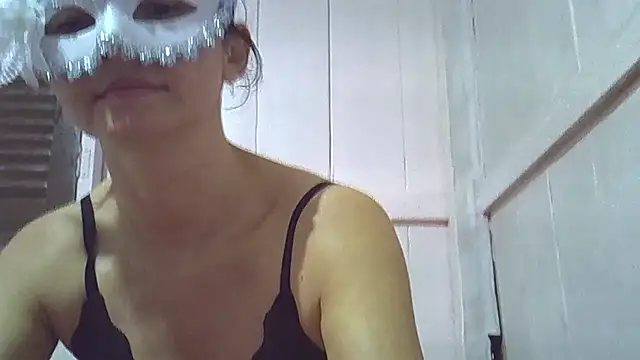 Luana_sexy42's cam snapshot