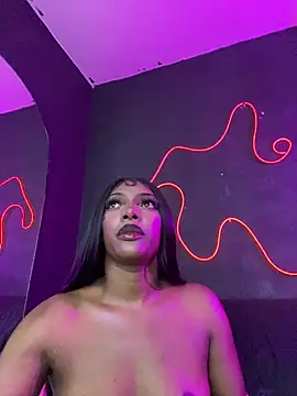 TIFFANYYSTAR live sex cam