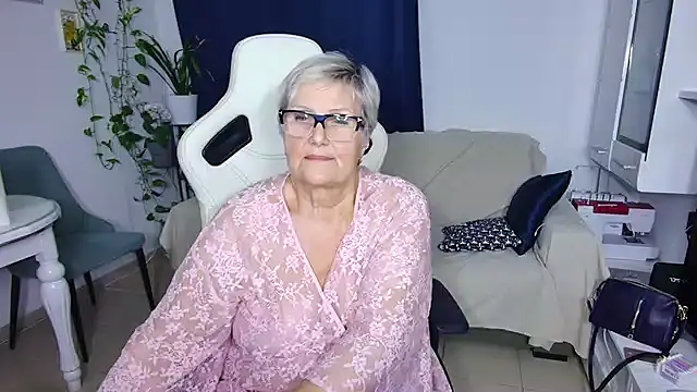 Selenna57 live sex cam