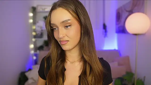 Clara_Nia live sex cam