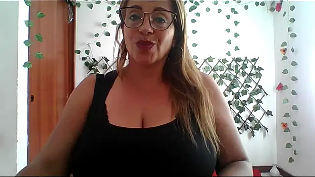 RossanaLionheart live sex cam