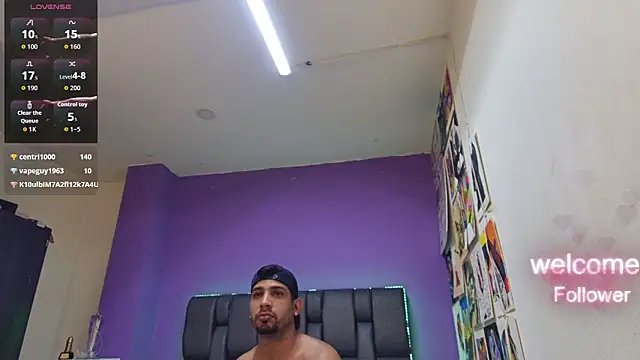 ashtoncooperr live sex cam