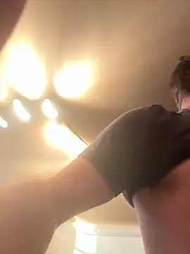 DILFiGuess1 live sex cam