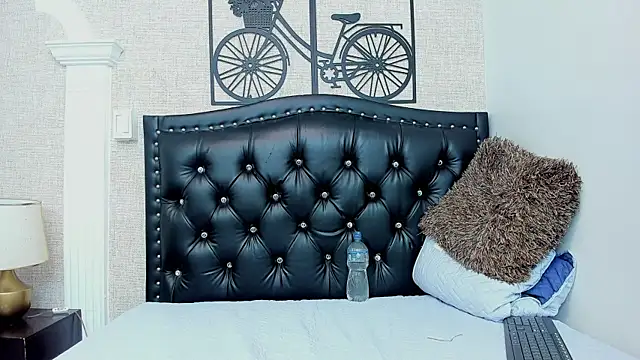 Bella_Sweet_x's cam snapshot