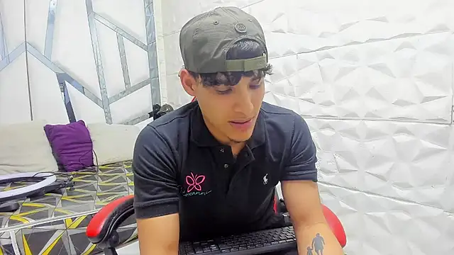 MaxStar26 live sex cam