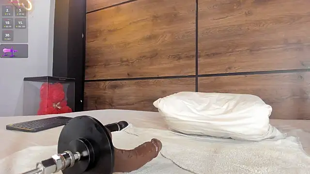 Niamonroe's cam snapshot