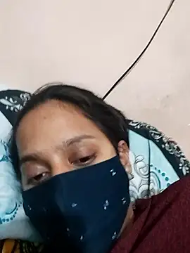 me-leela's cam snapshot