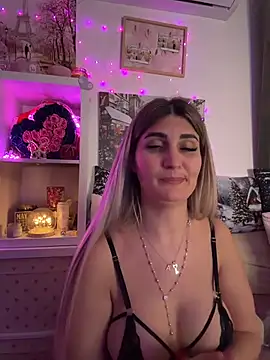 EvelynFrances's cam snapshot