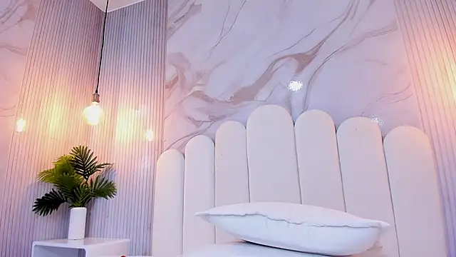 CHLOE_BLOWJOB live sex cam