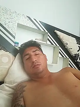 Yrresistible666's cam snapshot