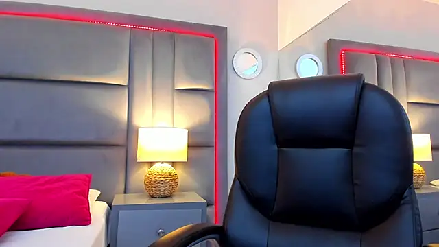 GabyMoreau live sex cam