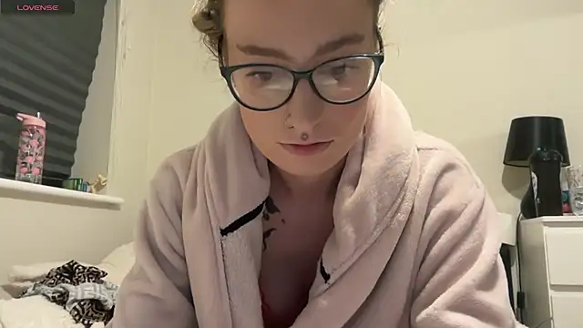 harleyblair live sex cam