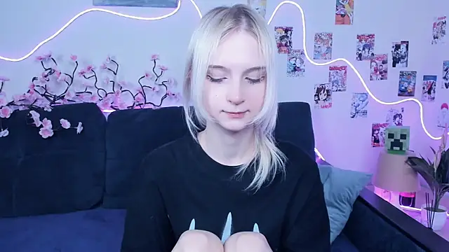 Megan--chan's cam snapshot