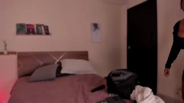 YariRose live sex cam