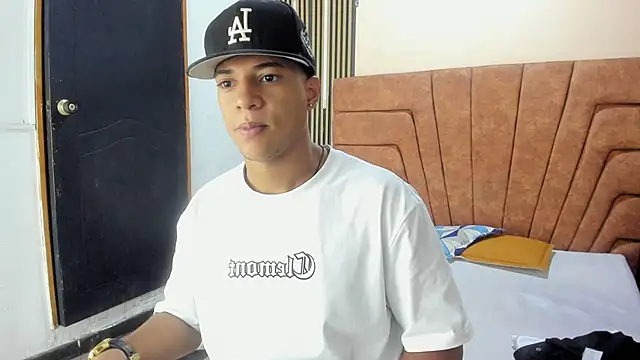 MATHY_ROBERT live sex cam