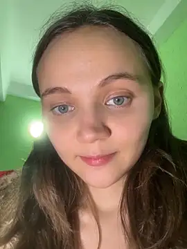 TheYourL live sex cam