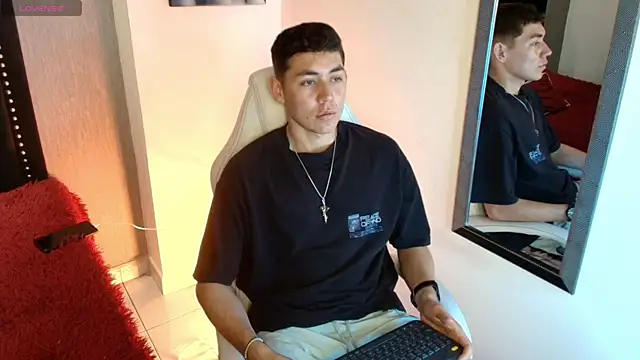 LoganFoster_ live sex cam