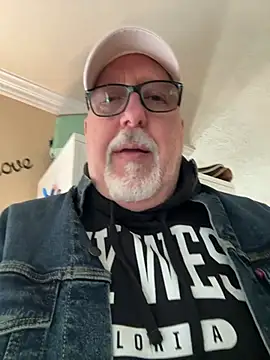 superbearboss live sex cam