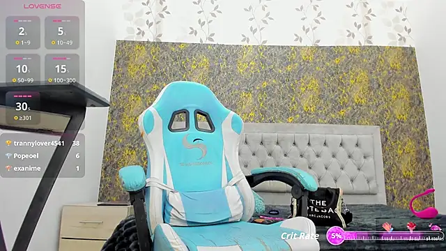 Perla_Hotcortes's cam snapshot