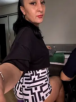 _KissMyAss_ live sex cam