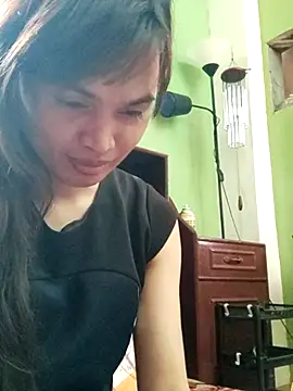 QueenSoreal's cam snapshot