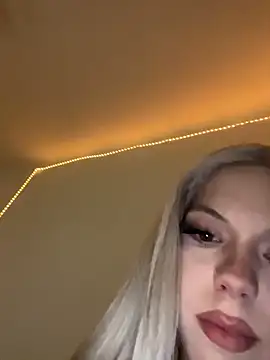 MiaTamara's cam snapshot