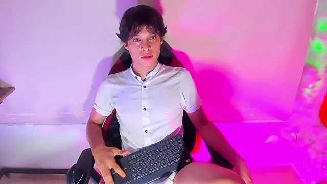 LilOwen_'s cam snapshot