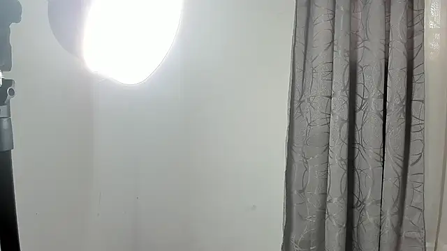 elysha_venus_'s cam snapshot