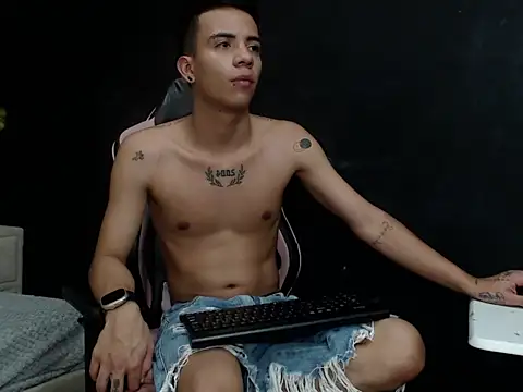 MaximoGrayy live sex cam